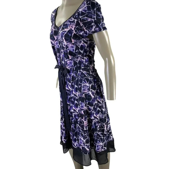 Simply Vera Wang Short Sleeve Tie Waist Shirt Dress Size L Purple Abstract - Picture 3 of 16